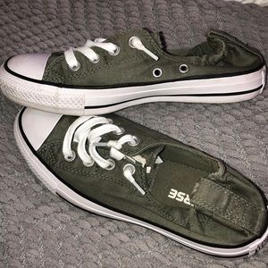 Army Green Shoreline Converse Size 6